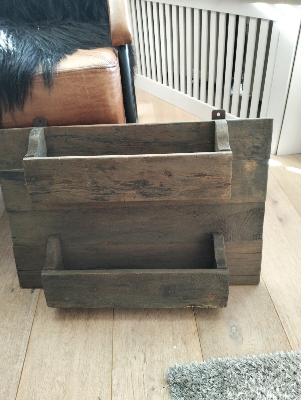 Landelijke brocante lectuurbak van hout, Ophalen, Meerdere vakken, Gebruikt, Lectuurbak