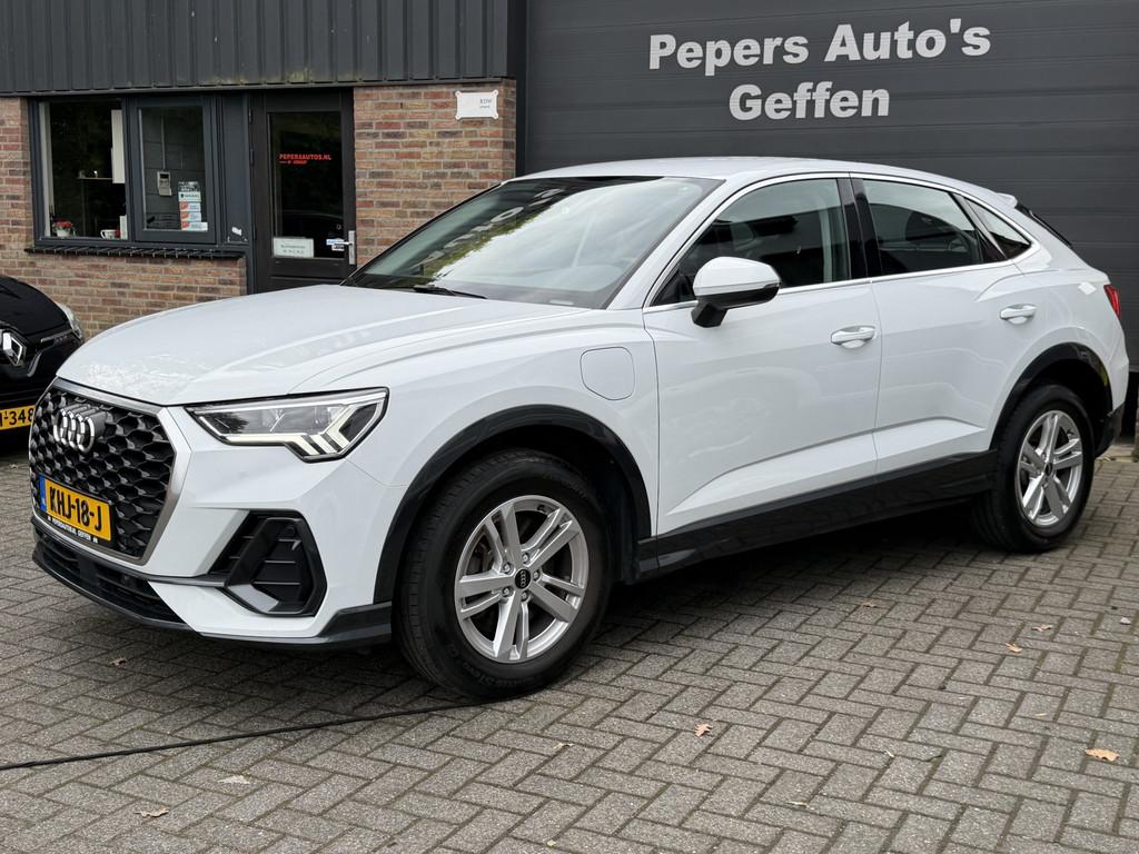 Audi Q3 Sportback 45 TFSI e S Edition PHEV 267 pk Aut. Navi, Auto's, Stof, Gebruikt, Euro 6, Wit