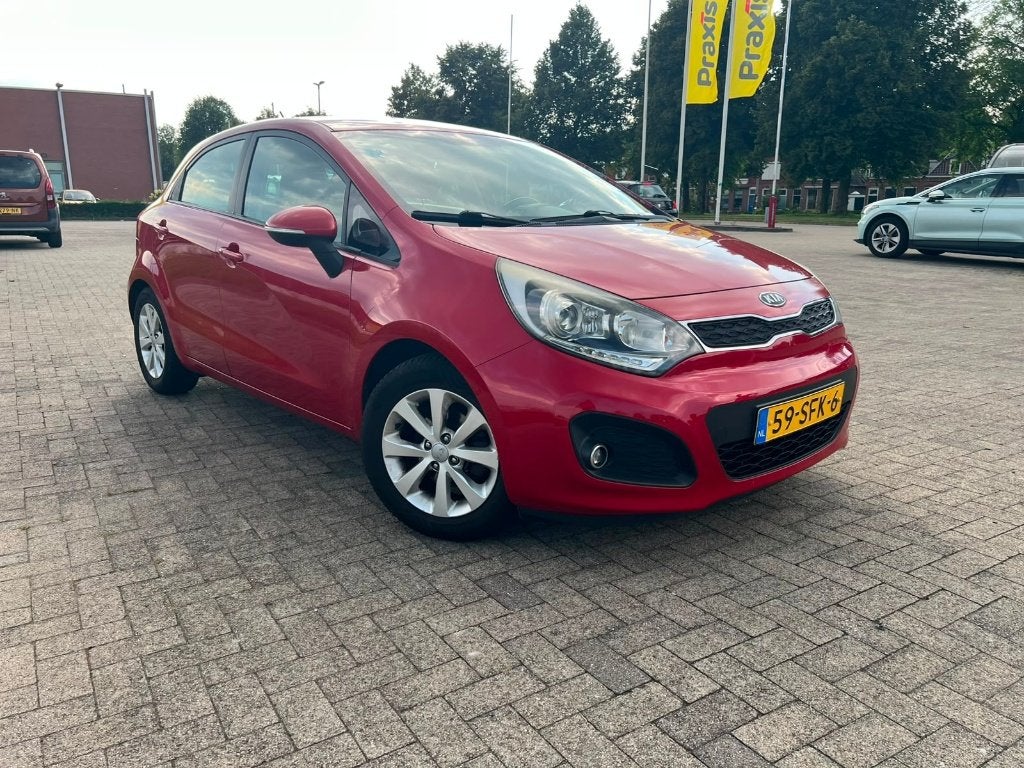 Kia Rio 1.2 CVVT EcoD. Super Pack |nieuwe APK bij aflevering, 450 kg, Zwart, 4 cilinders, Multifunctioneel stuurwiel