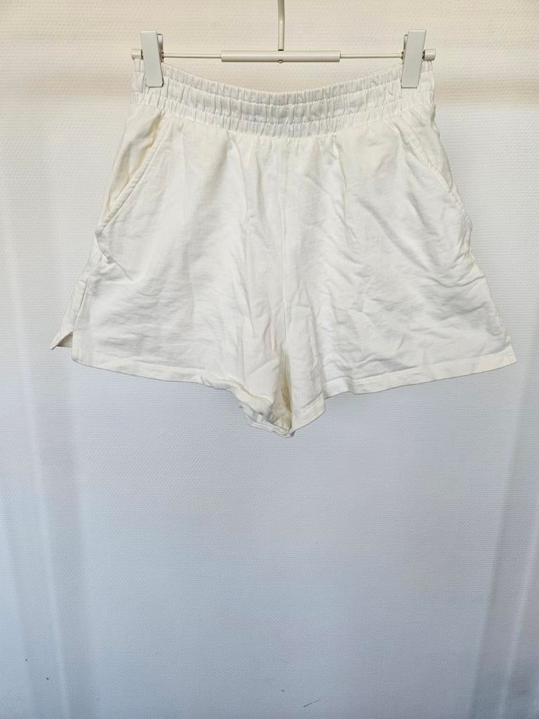 Loavies short, Maat 38/40 (M), Kort, Wit, Ophalen of Verzenden