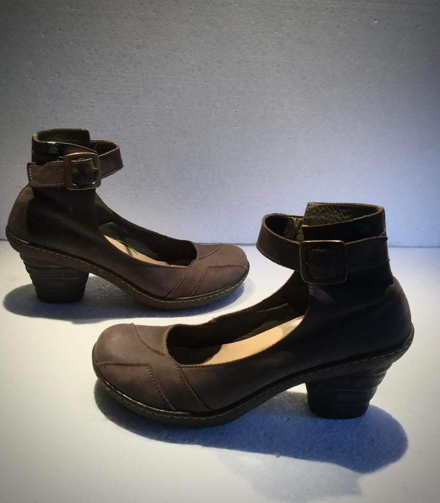 El Naturalista Design dames open zomer schoenen hoge hak 40, Schoenen met lage hakken, Bruin, Ophalen of Verzenden, Zo goed als nieuw