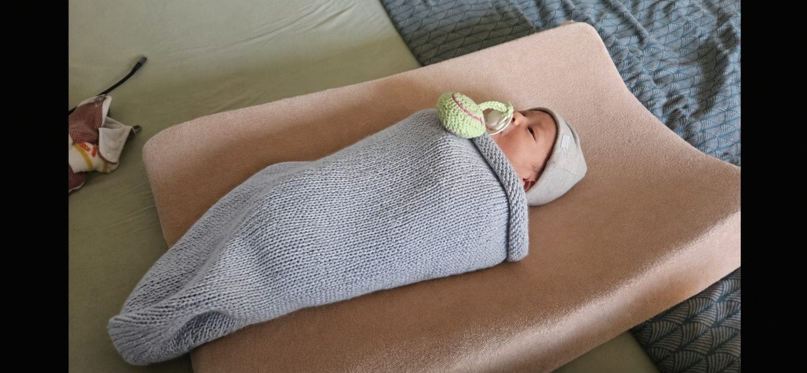 Nieuwe handgebreide baby cocoon in 7 kleuren van merinowol, Ophalen of Verzenden, Nieuw, Minder dan 70 cm, Bakerzak of Bakerdoek