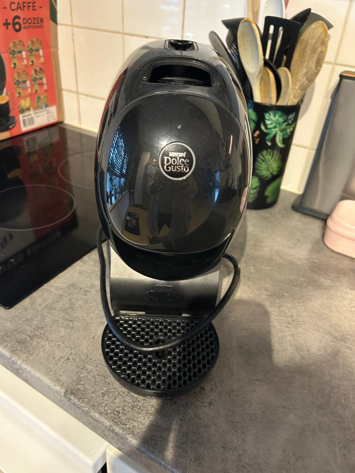 Dolce gusto neo machine, Ophalen of Verzenden, Zo goed als nieuw, Koffiemachine, Koffiepads en cups