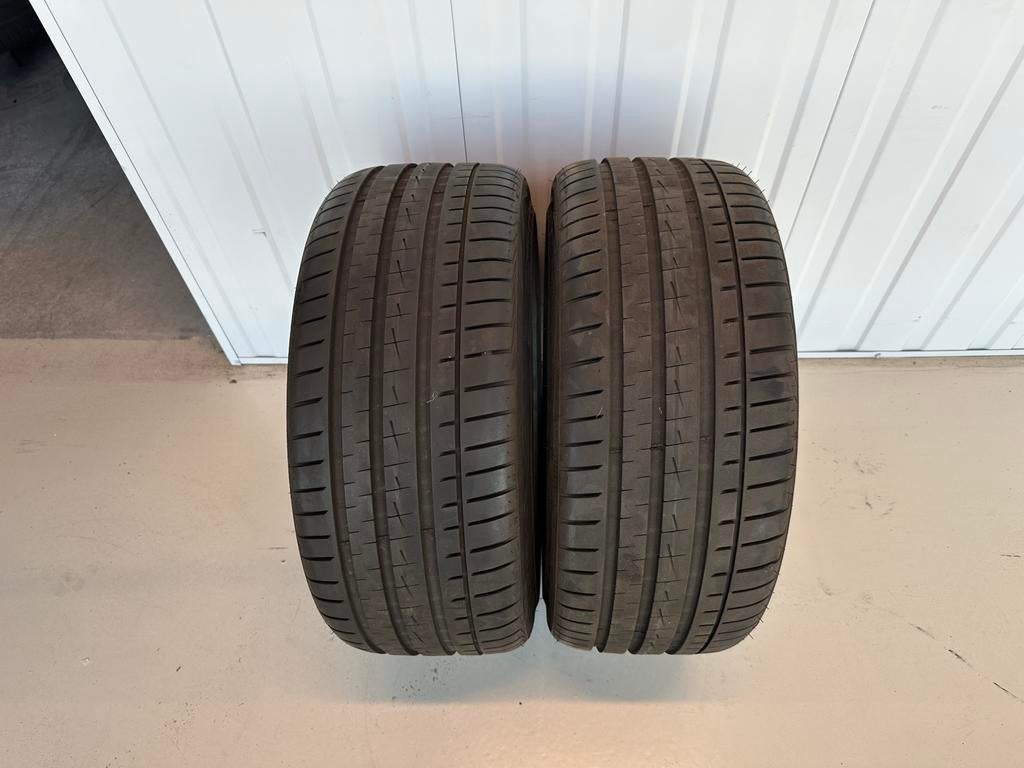2x Vredestein Ultrac Vorti + 225/40/18 Gebruikt Zomer Banden, 18 inch, Gebruikt, Ophalen of Verzenden, Band(en)
