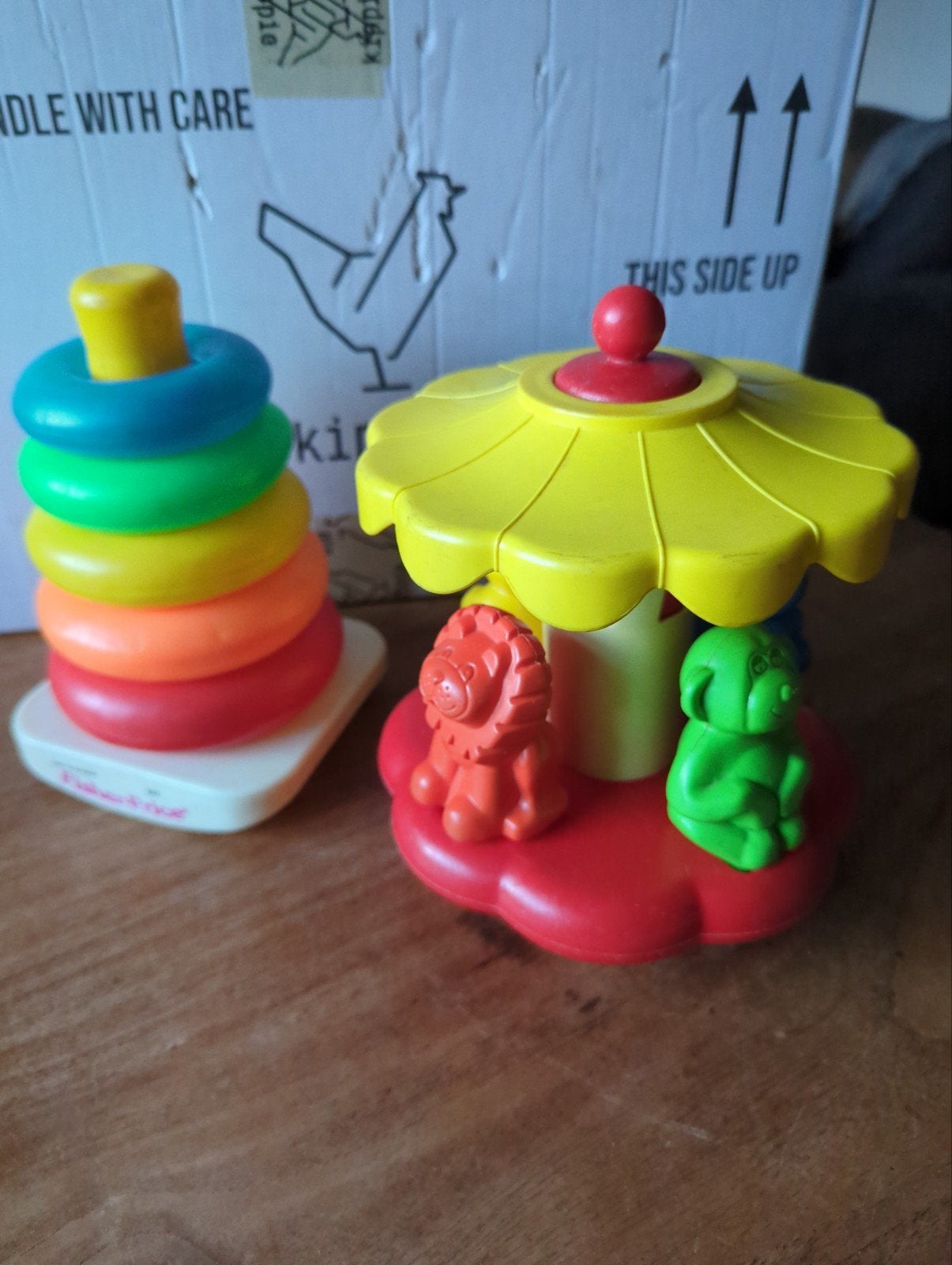 Fisher-Price stapel ringen en  Draaimolen met Geluid en Dier, Ophalen of Verzenden, Gebruikt, Overige typen, Met geluid