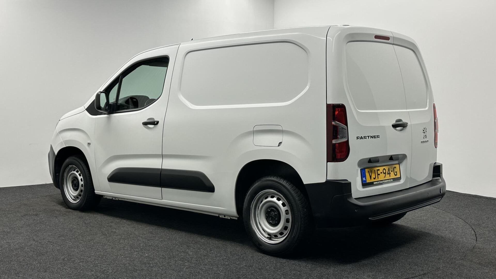Peugeot Partner bestel 1.5 BlueHDI Premium AIRCO CRUISE CARP, Auto's, Stof, Gebruikt, 4 cilinders, Met garantie (alle)