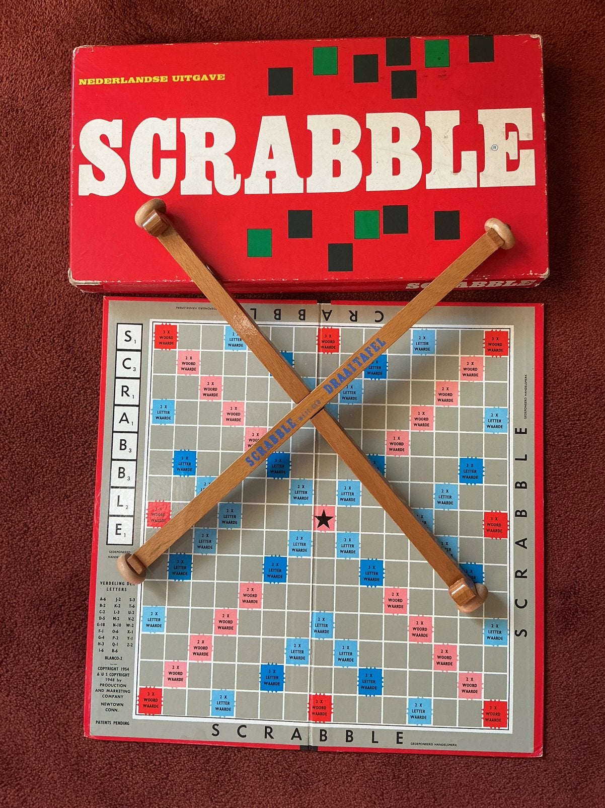 Scrabble HOUTEN LETTERS HOUTEN PLANKJES DRAAITAFEL, Ophalen of Verzenden, Zo goed als nieuw