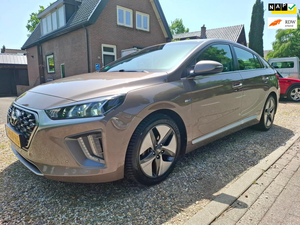 Hyundai IONIQ HYBRID Carplay 2 jr APK matrix LED etc, 28 km/l, Gebruikt, Bruin, Origineel Nederlands