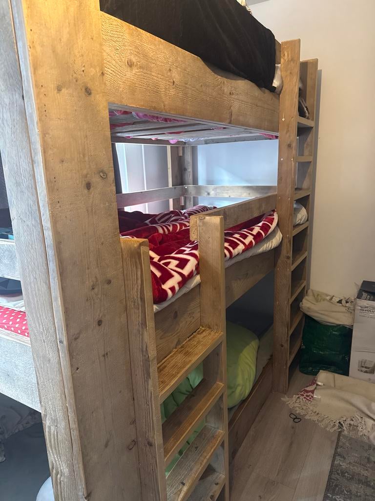 Stevig houten stapelbed 3 personen, Huis en Inrichting, Slaapkamer | Stapelbedden en Hoogslapers, Gebruikt, 90 cm, 160 tot 180 cm
