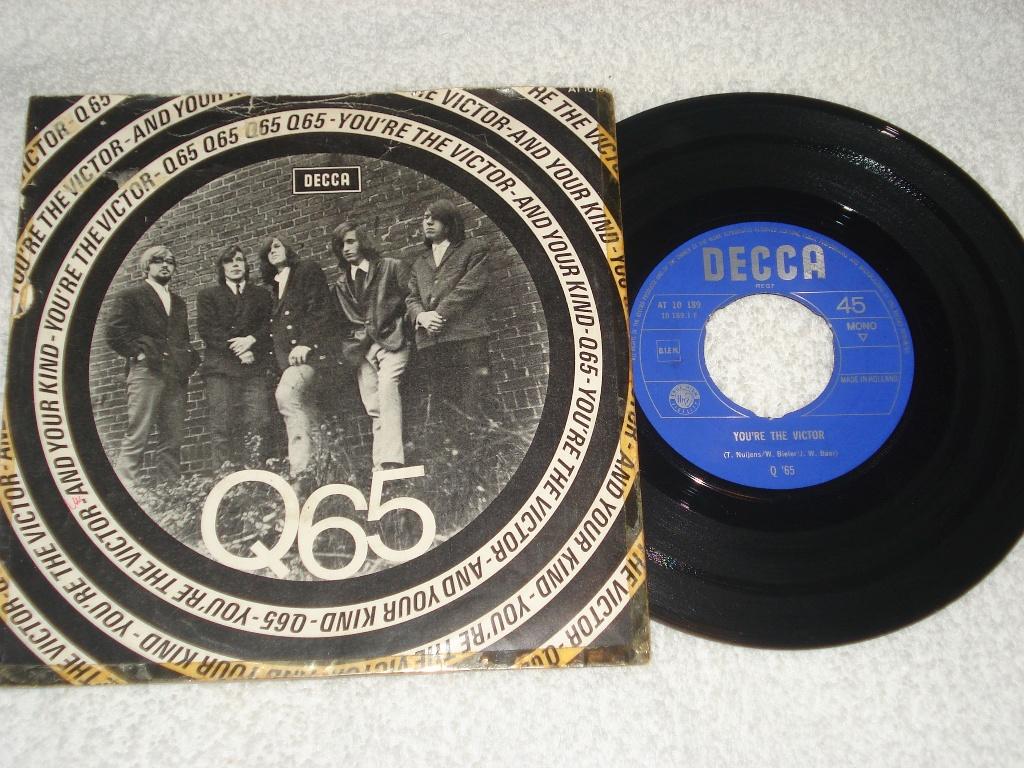 Q65   Youre The Victor     Orgineel, Fotohoes, Ophalen of Verzenden, Zo goed als nieuw, Overige genres