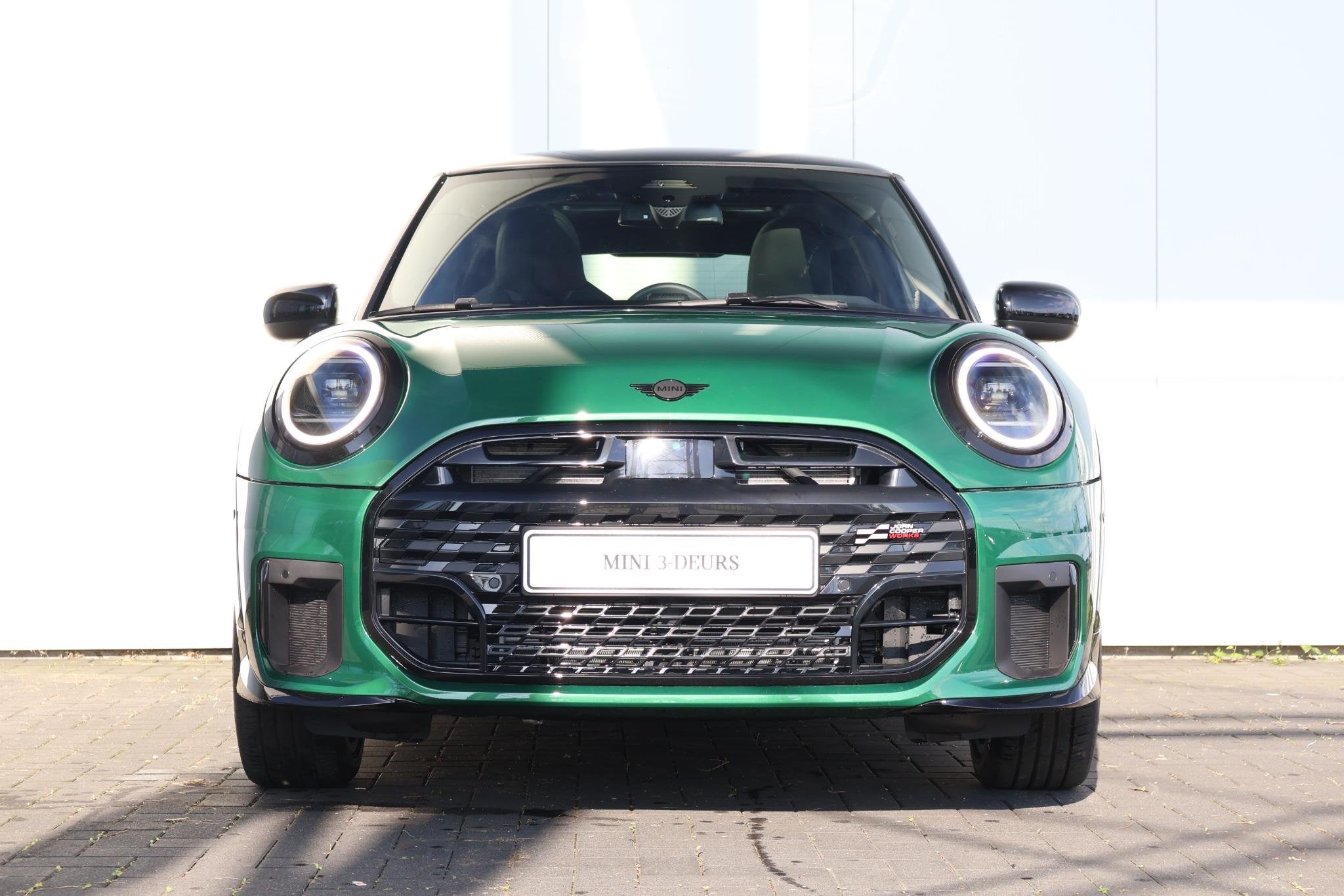 MINI 3-Deurs Cooper C John Cooper Works Trim | Pakket M, Stof, Stuurwielverwarming, 156 pk, 4 stoelen