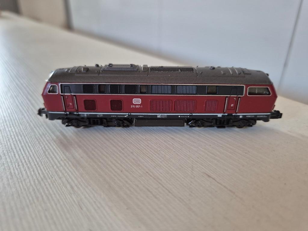 Roco N-spoor BR215 DB dieselloc 23220, Hobby en Vrije tijd, Modeltreinen | N-Spoor, Gebruikt, Ophalen of Verzenden, Roco, Gelijkstroom