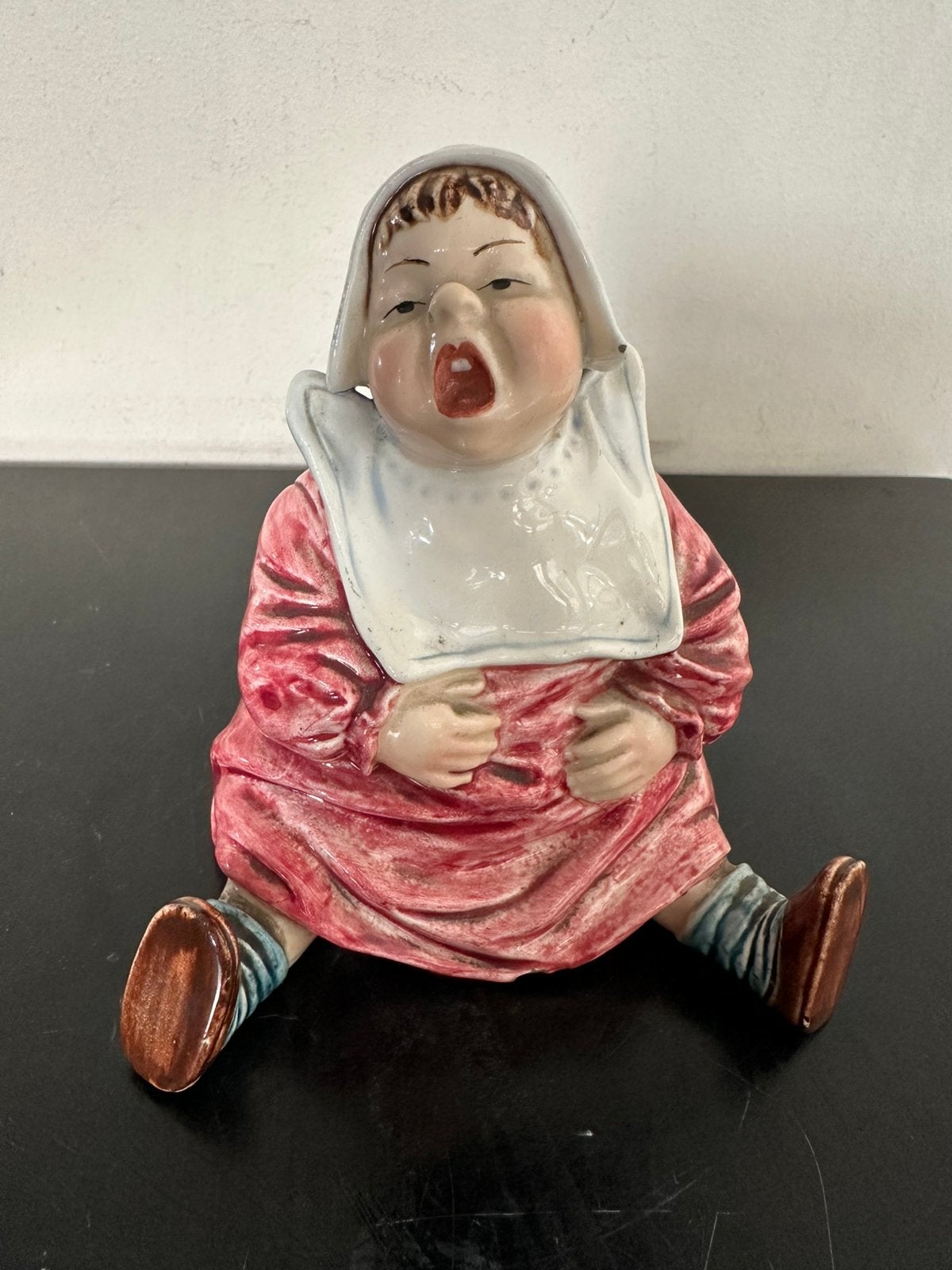 Bernard Bloch oosterijk pottery oud spaarpot beeldje 13cm, Ophalen of Verzenden, Gebruikt