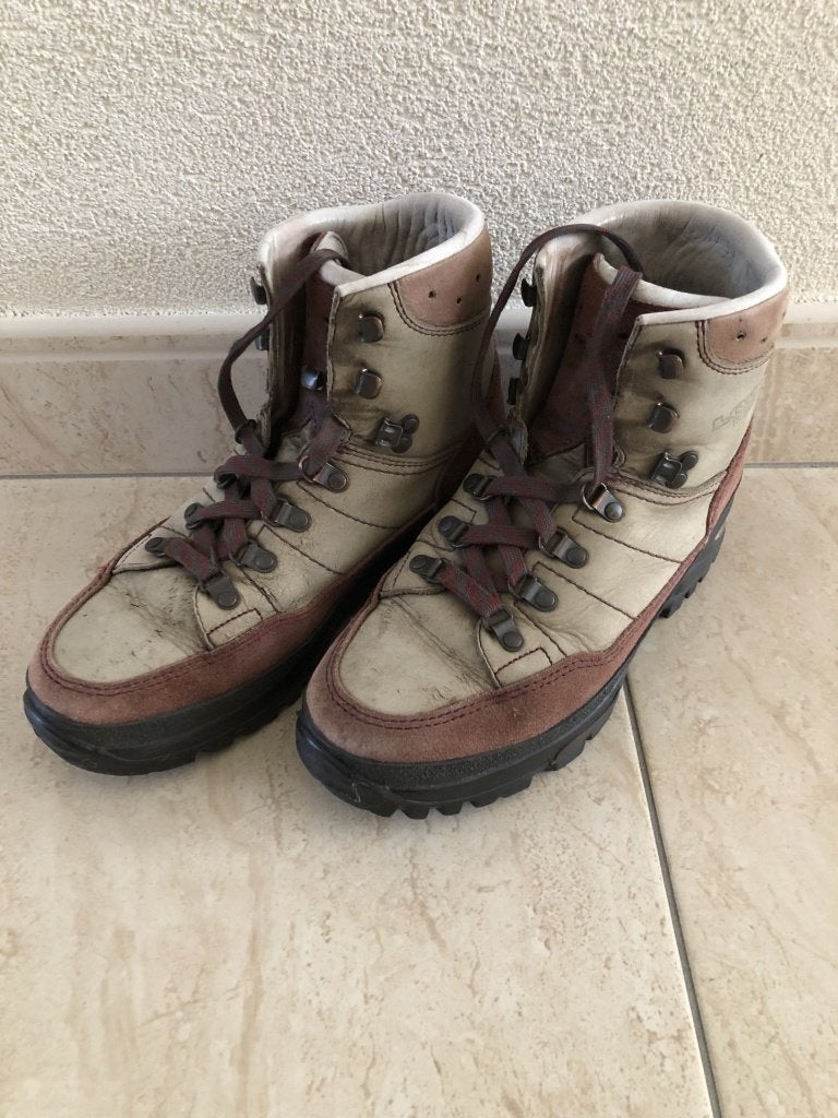 Lowa Trekking dames schoenen - maat 6,5 = 39/40 - als nieuw, Ophalen of Verzenden, Zo goed als nieuw, Schoenen