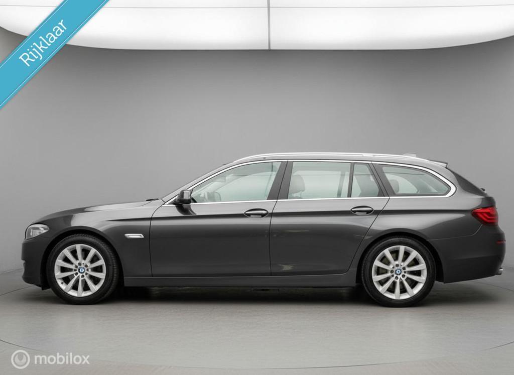 BMW 5-serie Touring 528xi High Executive Aut Pano Leder NL A, Automaat, 15 km/l, Gebruikt, Euro 6