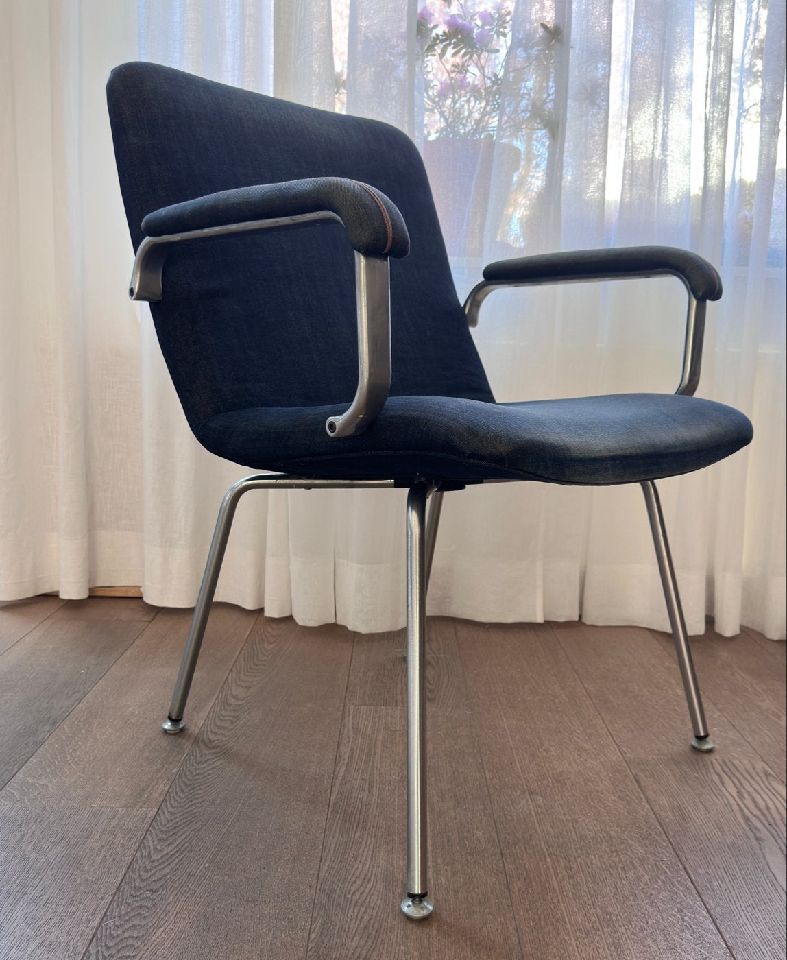 2 Artifort fauteuils design stoelen Geoffrey D. Harcourt, Twee, Blauw, Ophalen of Verzenden, Zo goed als nieuw