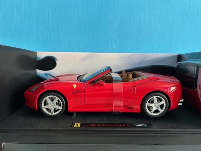 FERRARI CALIFORNIA 1:18 HOT WHEELS ELITE, Hobby en Vrije tijd, Modelauto's | 1:18, Ophalen of Verzenden, Zo goed als nieuw, Auto