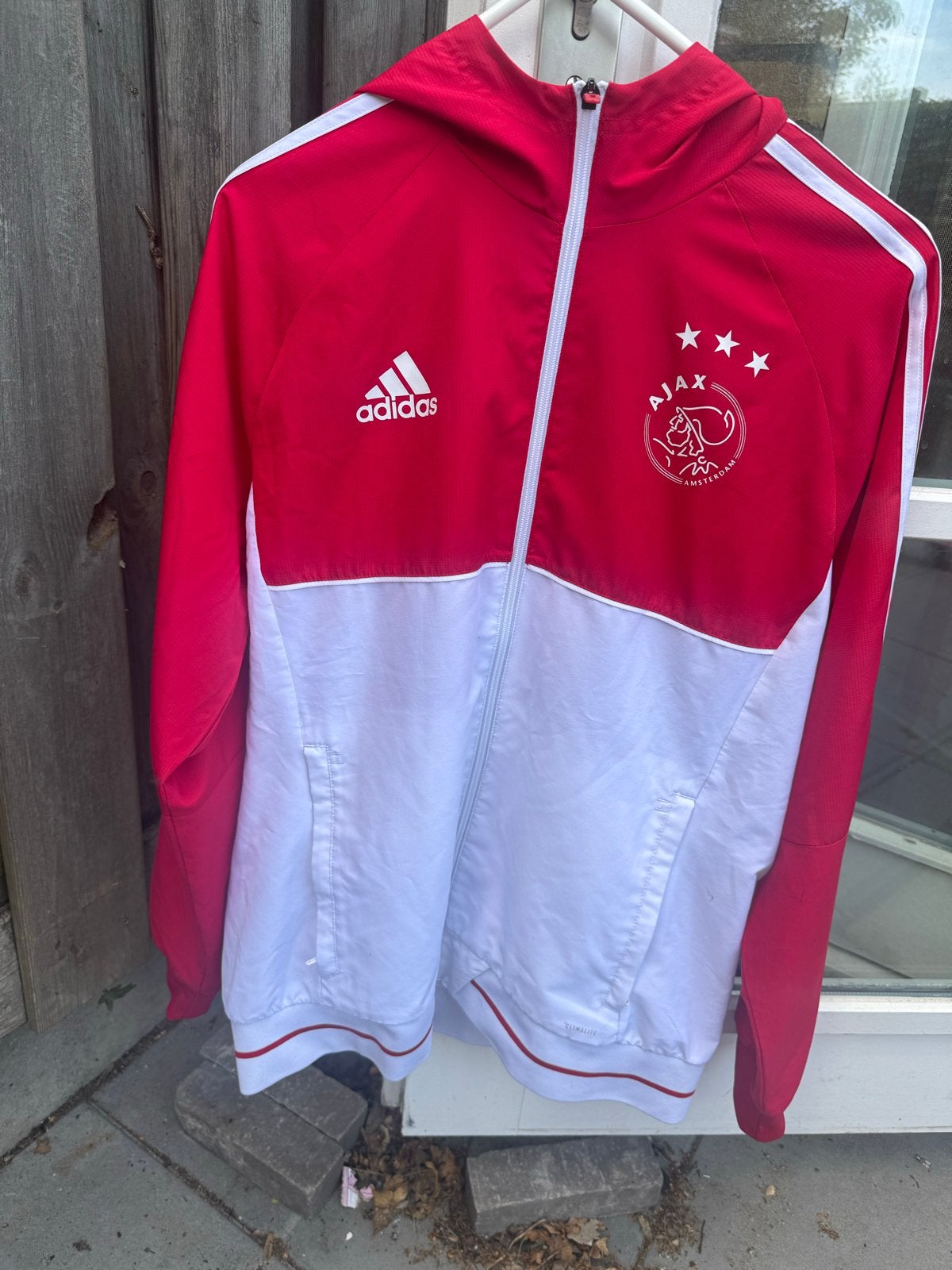 Adidas Ajax trainingsjack rood/wit - Maat L, Maat 52/54 (L), Ophalen of Verzenden, Zo goed als nieuw, Rood