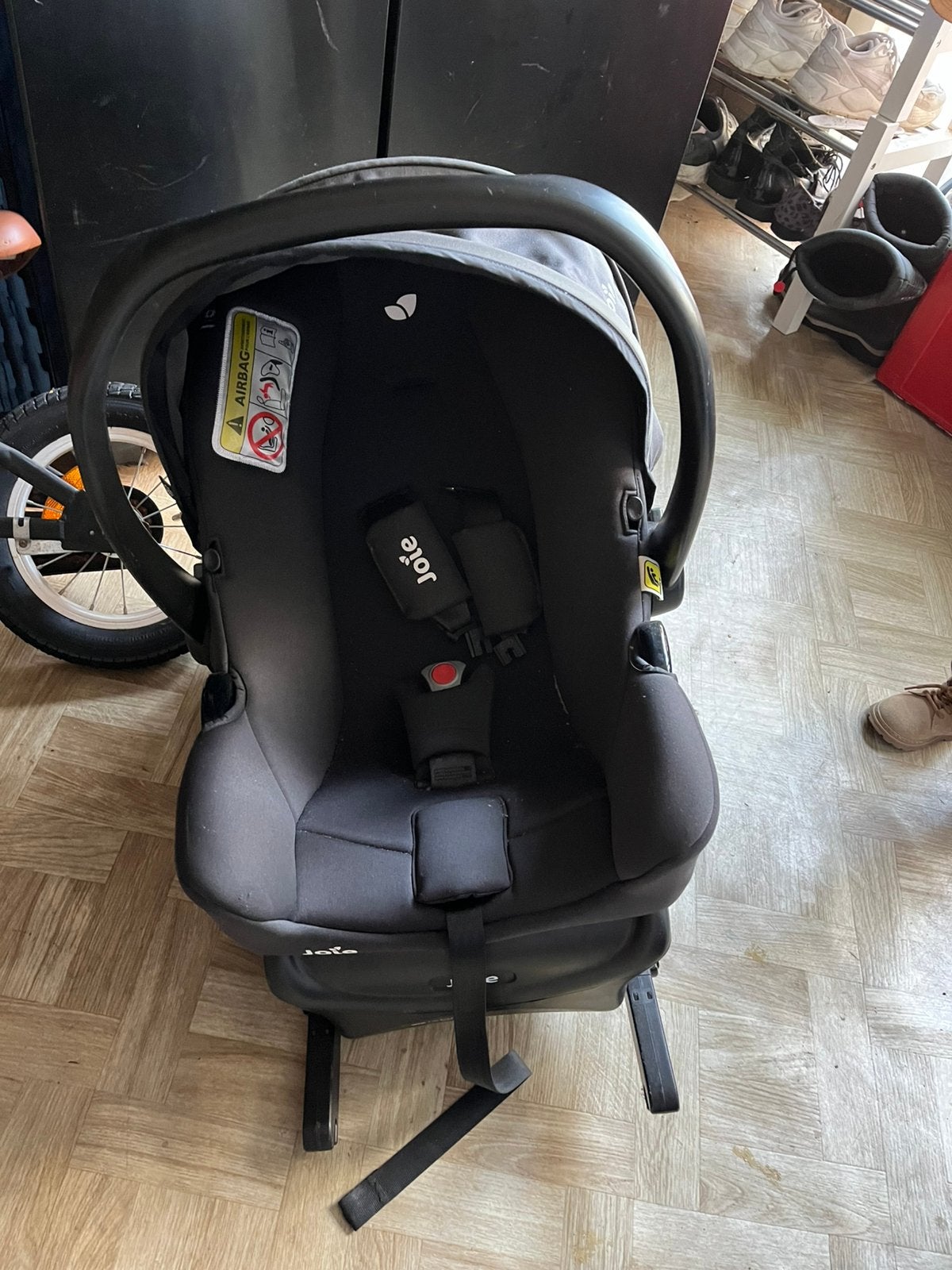 Joie maxi-cosi zwart + auto base, Kinderen en Baby's, Gebruikt, Isofix, 0 t/m 13 kg, Ophalen