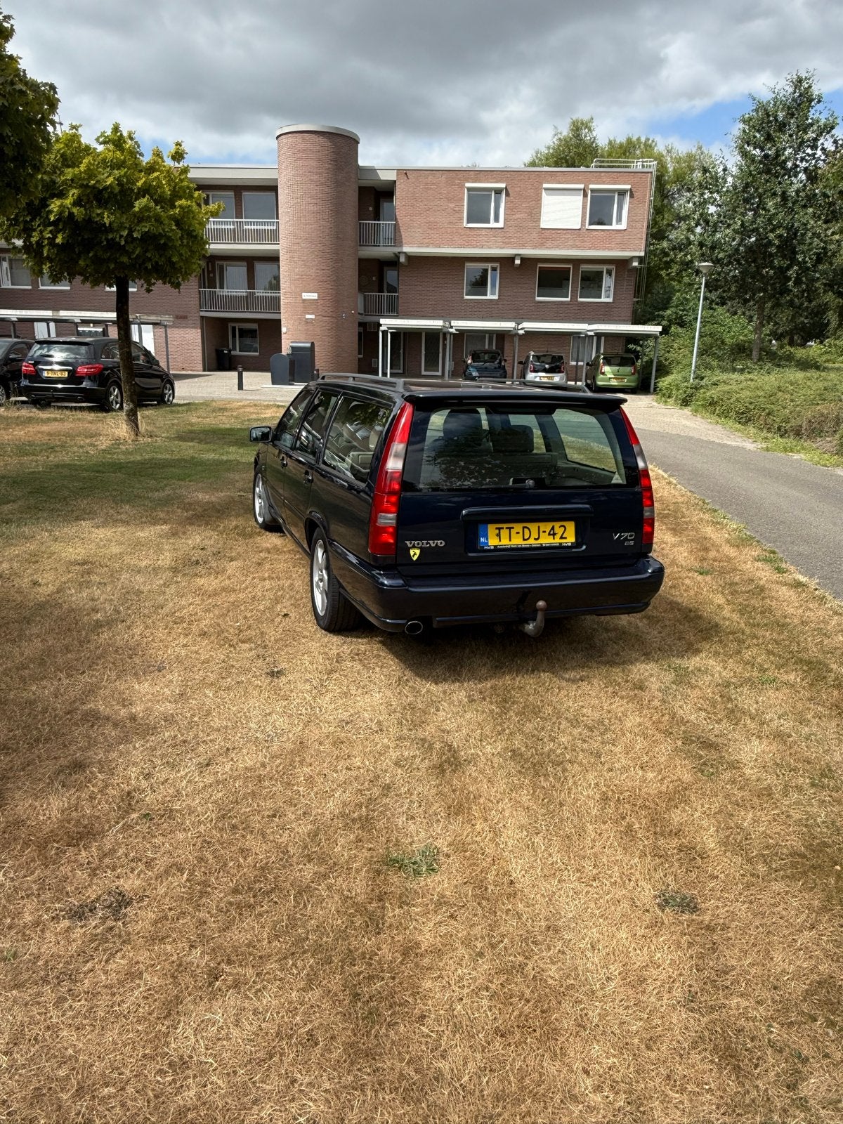 Volvo V70 2.5 AUT 1998 Blauw, Auto's, Blauw, Particulier, 500 kg, 5 cilinders