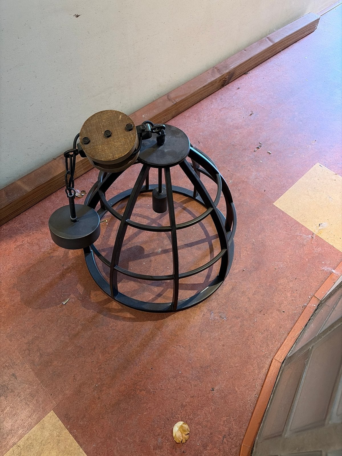 Industriële hanglamp met katrol - Zwart metaal en hout, Ophalen, Minder dan 50 cm, Zo goed als nieuw, Minder dan 25 cm