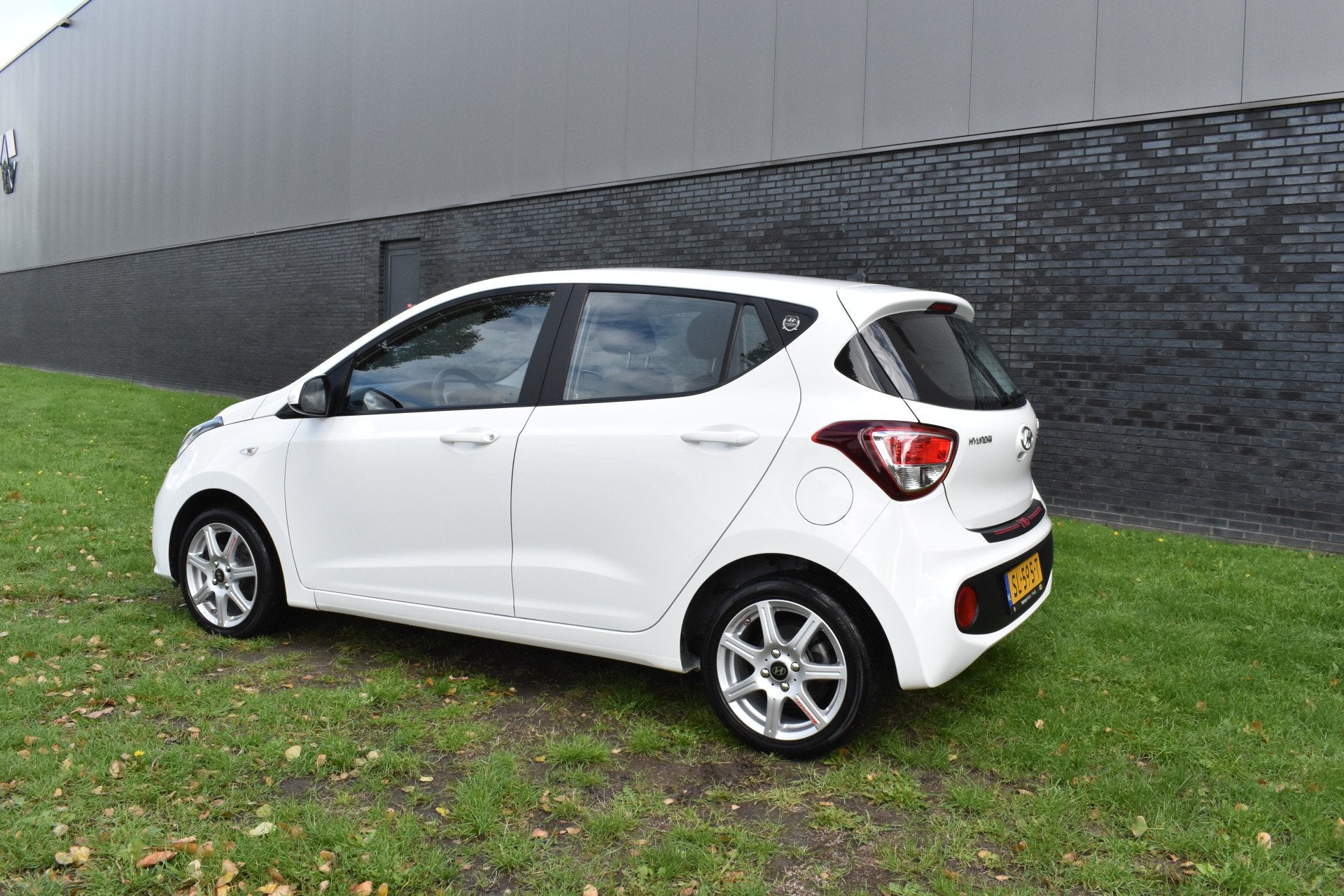 Hyundai i10 1.0i Comfort Airco Cruise-control Lichtmetalen v, 12 maanden, Stof, Gebruikt, 4 stoelen