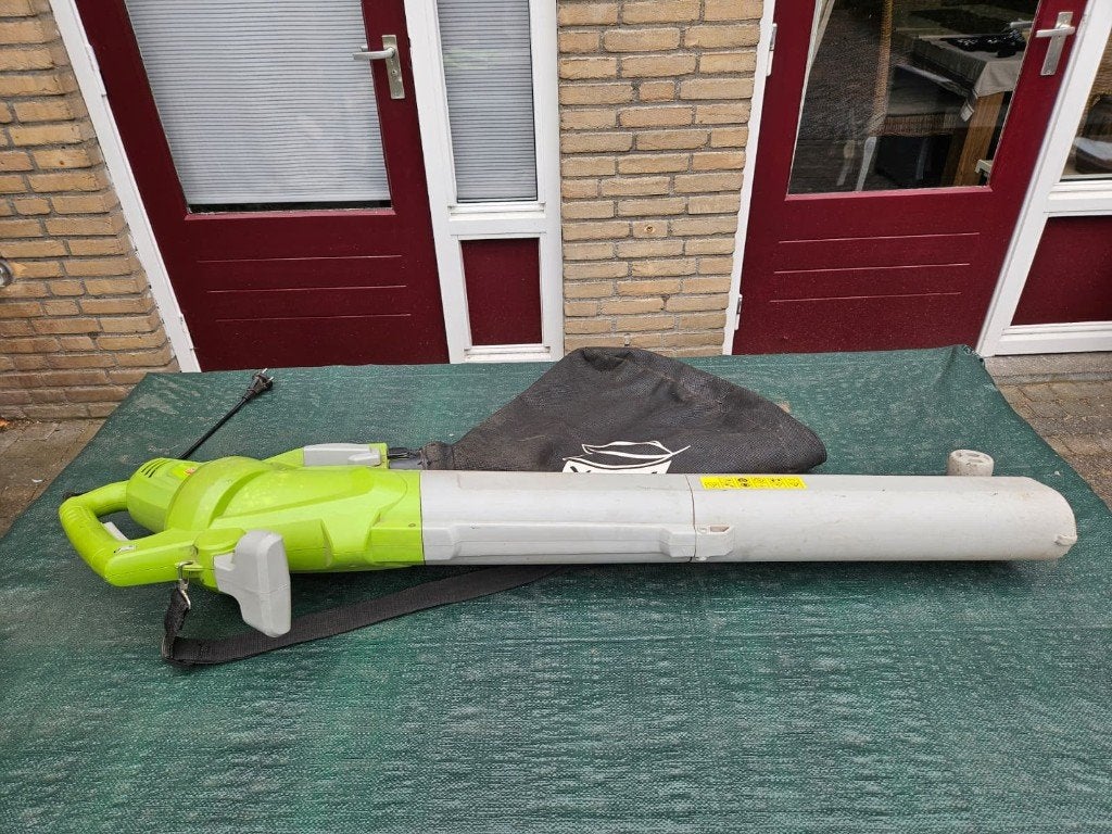 Gebruikt elektrische bladblazer & bladzuiger met opvangzak, Tuin en Terras, Bladblazers, Ophalen, Central Park (Praxis), Gebruikt