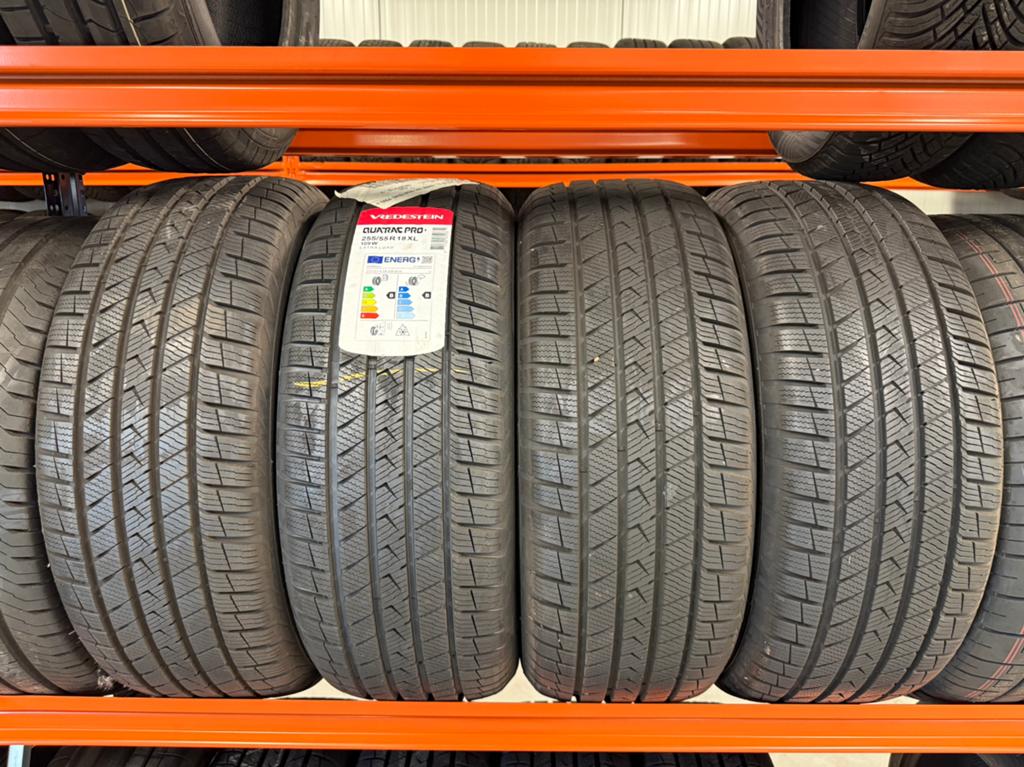 Vredestein Quatrac pro All Season 255/55R18 - Demo, Auto-onderdelen, Banden en Velgen, Ophalen, 18 inch, Gebruikt, 255 mm