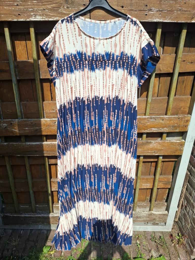 Lange plisséjurk maat 46/48/50, Blauw, Maat 46/48 (XL) of groter, Ophalen of Verzenden, Zo goed als nieuw