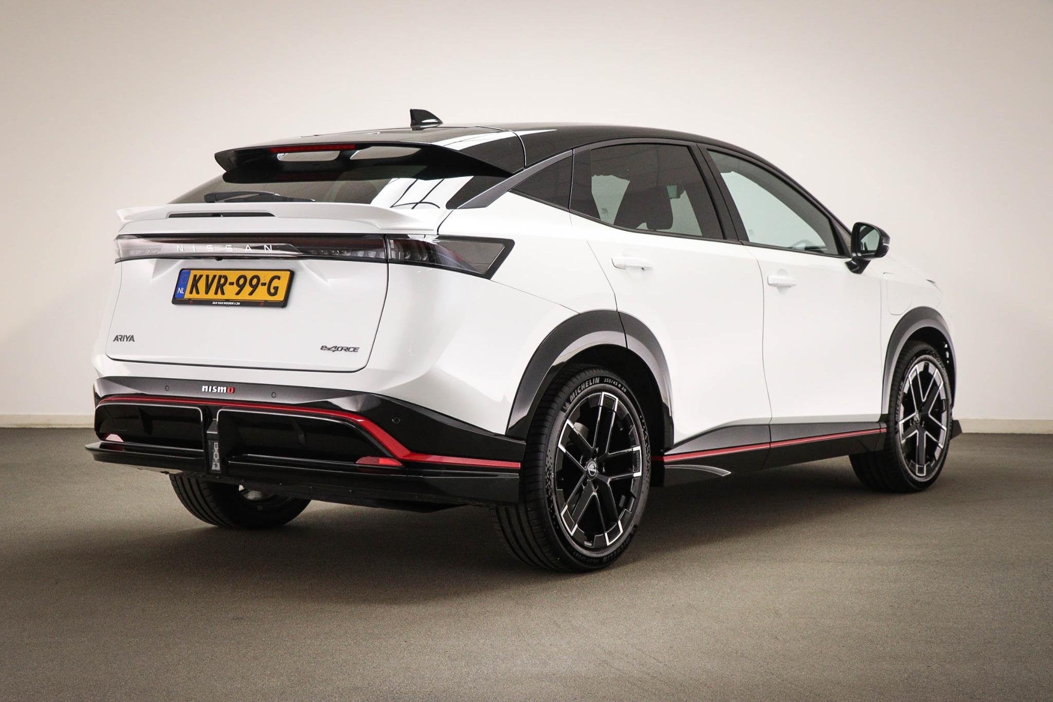 Nissan Ariya e-4ORCE Nismo 91 kWh | STUURVERWARMING | HEAD U, Auto's, Automaat, Gebruikt, Huisgarantie, Wit