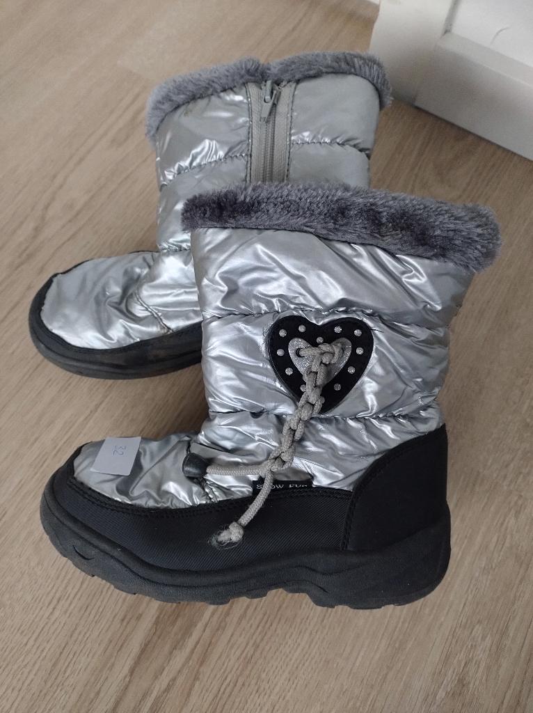 Sneeuwschoenen/snowboots meisjes maat 32/33, Ophalen, Meisje, Laarzen, Zo goed als nieuw
