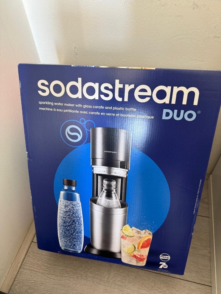 SodaStream Sparkling Water Machine Duo Black - 100% New, Witgoed en Apparatuur, Bruiswatermachines, Nieuw, Ophalen of Verzenden
