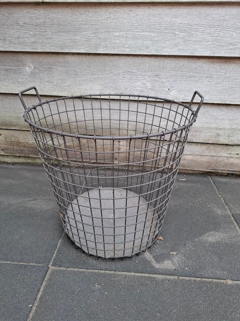 Metalen draadmand - Rond - Grijs, Ophalen, Overige materialen, Gebruikt, Mand