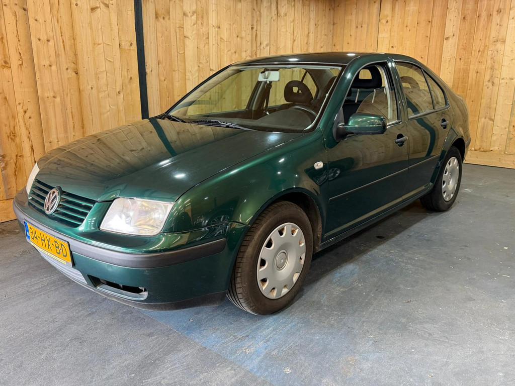 Volkswagen Bora 1.6-16V 2002 Groen Airco Trekhaak 132.000 KM, Auto's, Volkswagen, Stof, Gebruikt, Bora, 4 cilinders