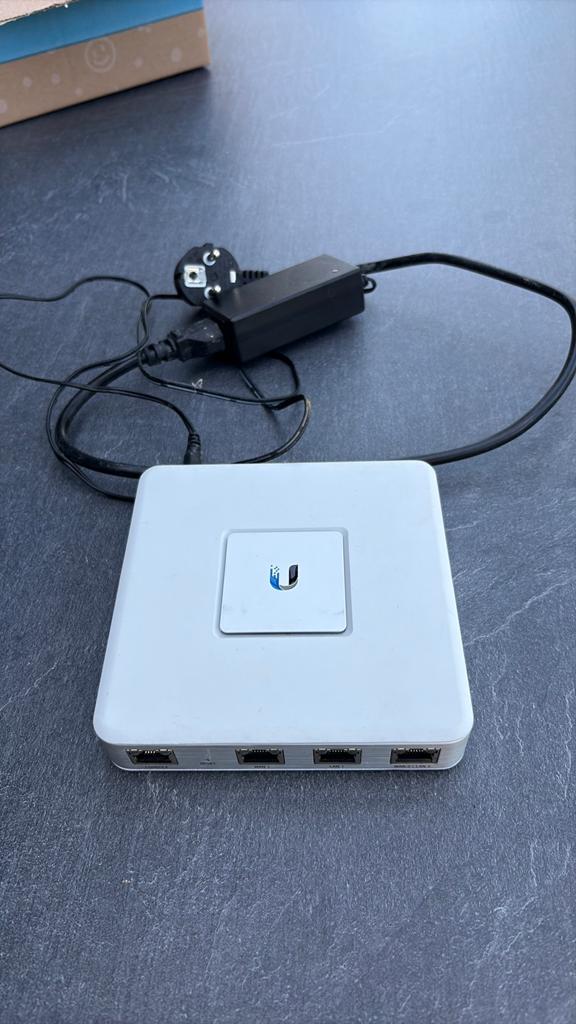 Ubiquiti UniFi UXG Lite – Gateway / Firewall / Router, Ophalen of Verzenden, Zo goed als nieuw, Router