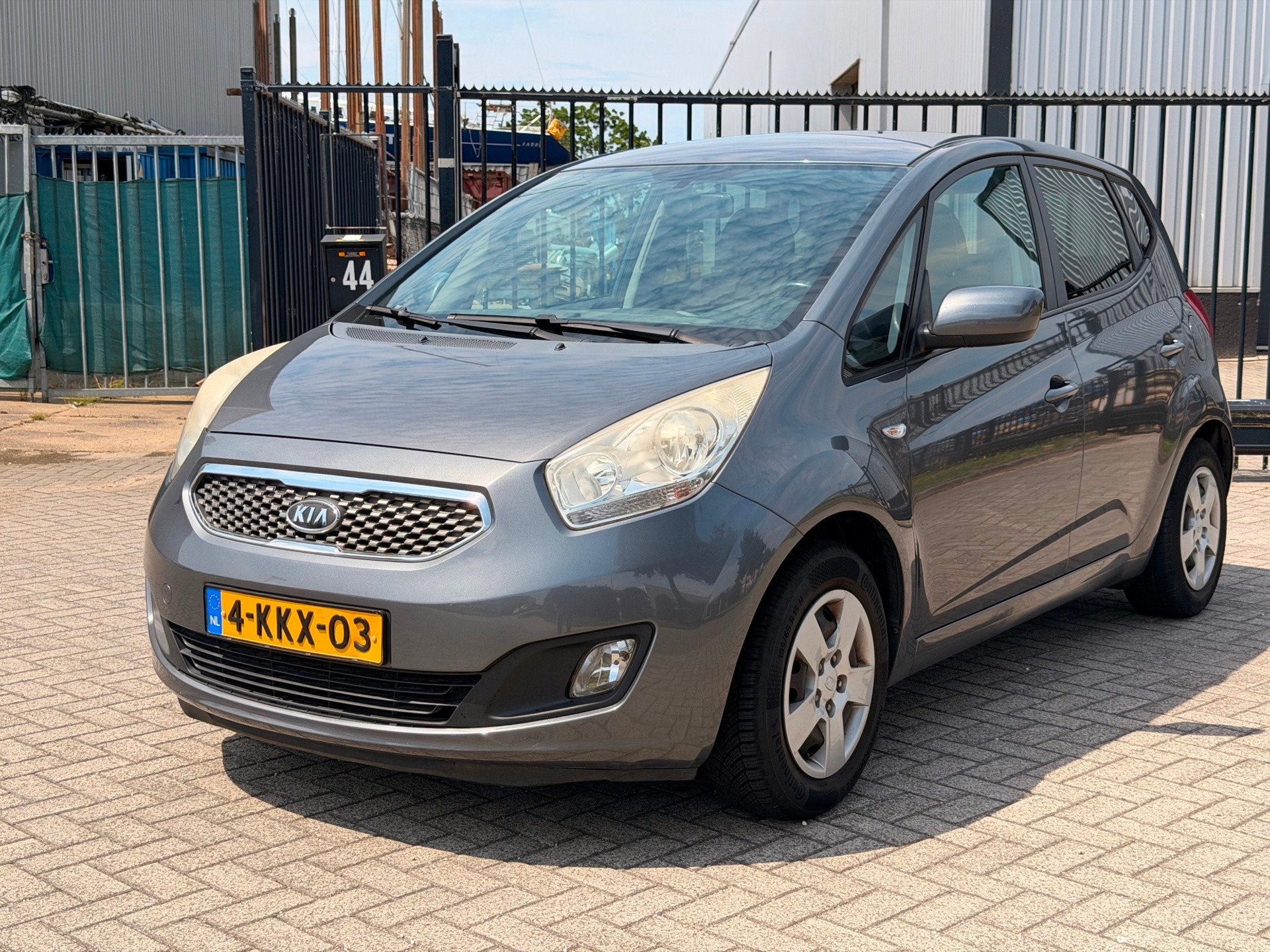 Kia Venga 1.4 CVVT X-tra Clima Navi 5 Deurs, Auto's, Voorwielaandrijving, Euro 5, Gebruikt, 4 cilinders