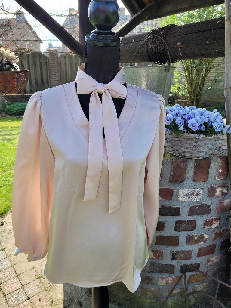 LARA beige schattige nette blouse met strik maat M Nieuw, Maat 38/40 (M), Beige, Ophalen of Verzenden, Nieuw