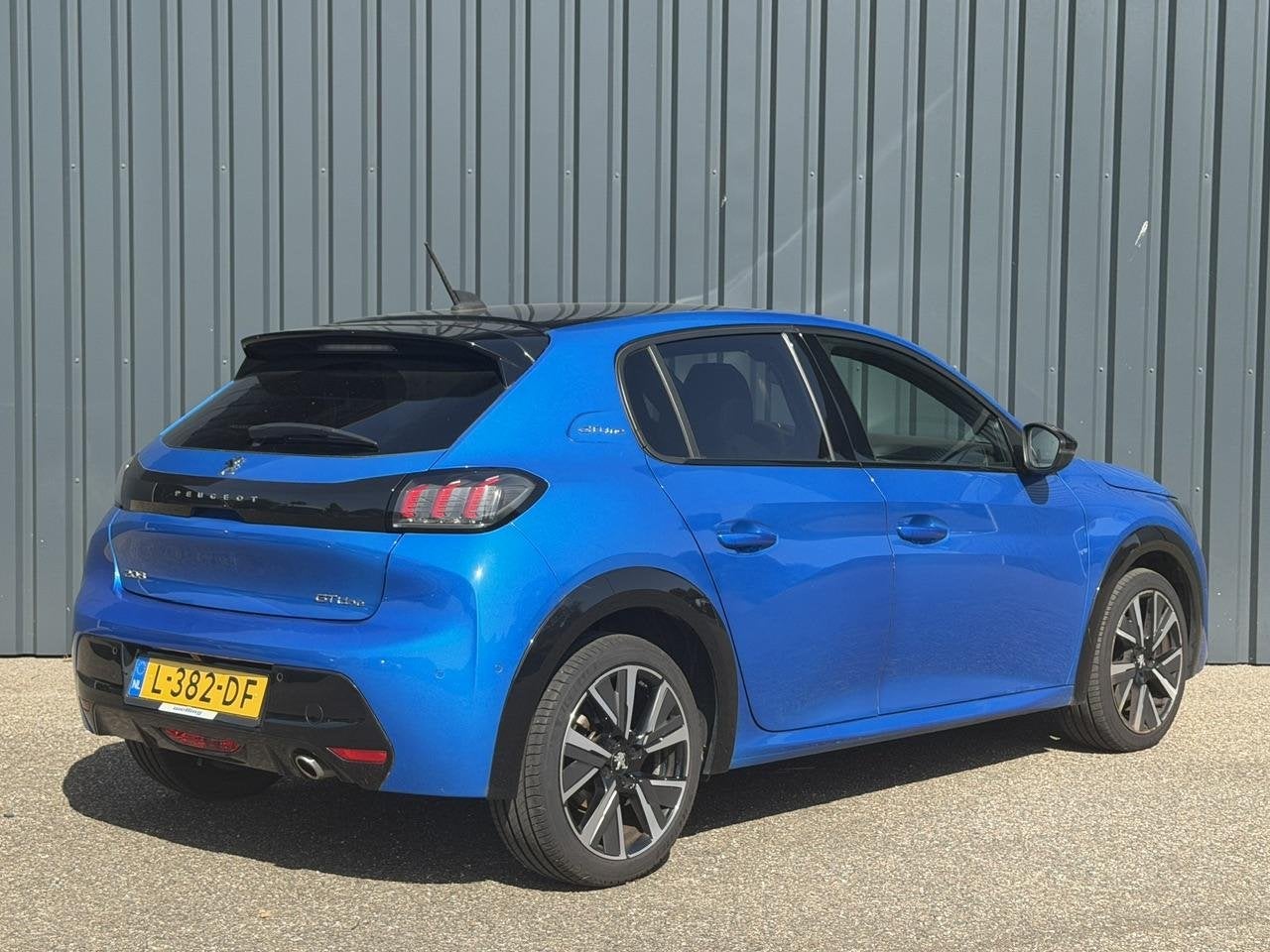 Peugeot 208 1.2 PureTech 100 GT | Navigatie | Camera | Cruis, Voorwielaandrijving, 101 pk, Gebruikt, Euro 6