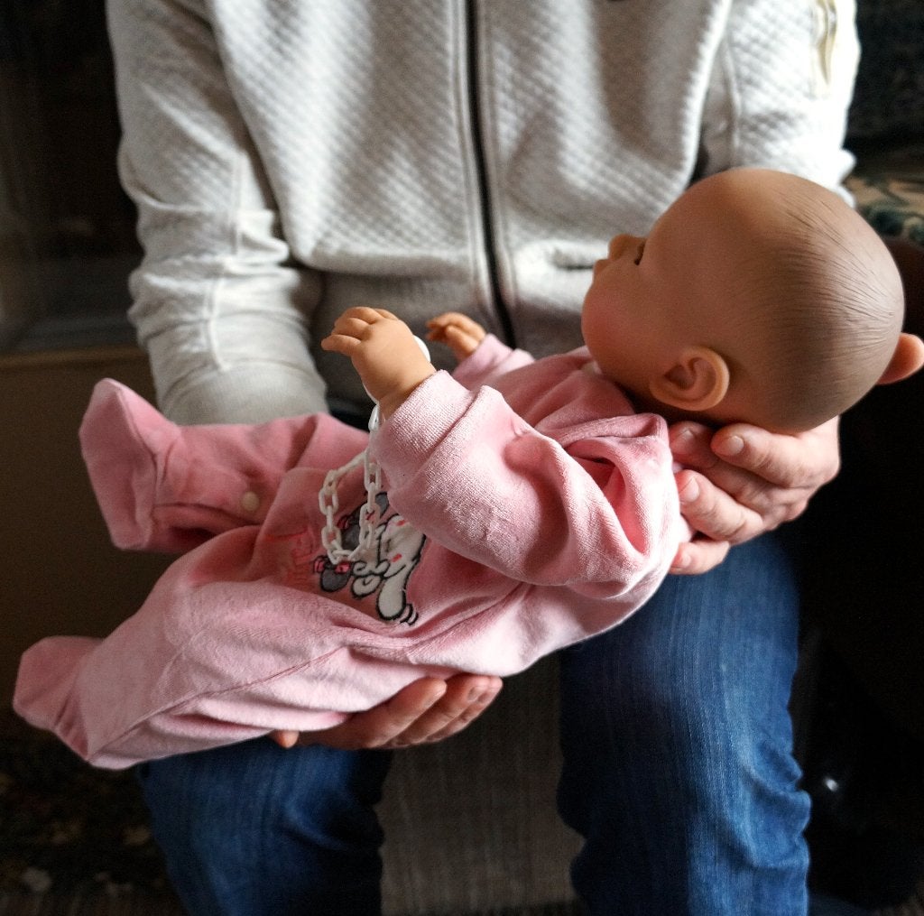 Babypop met slaapogen grote maat baby pop past babykleertjes, Selintoys, Nieuw, Ophalen of Verzenden, Leiden
