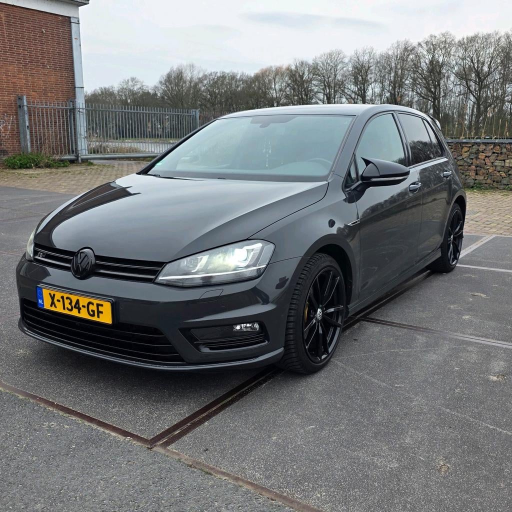 Golf 7 R-line DSG Automaat * APK 2027 * Goed onderhouden |, Zwart, 4 cilinders, 1213 kg, 650 kg