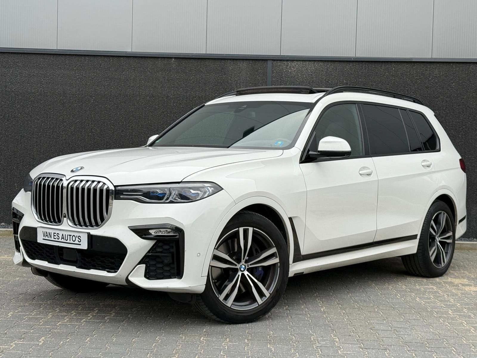 BMW X7 XDrive30d M-Pakket LED|PANO|360|7pers, Auto's, Dealer onderhouden, Gebruikt, Zwart, Wit