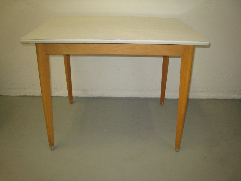 Vintage keukentafeltje van hout en formica blad, Niet ingevuld, Gebruikt, Niet ingevuld, Niet ingevuld