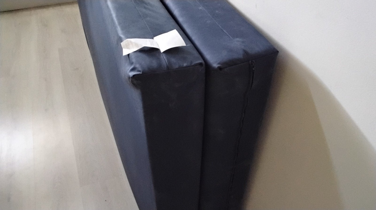 2  eastborn zorgmatrassen met incontinentiehoezen., Ophalen, 90 cm, Eenpersoons, 210 cm