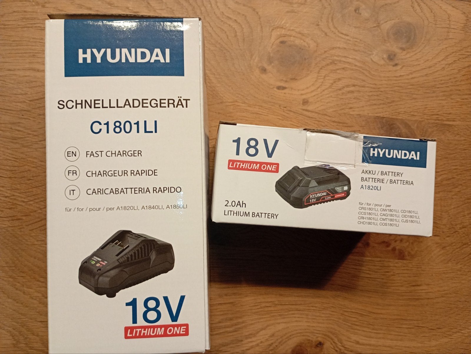 Hyundai 18V Accu en Snellader Set - Nieuw, Doe-het-zelf en Verbouw, Gereedschap | Boormachines, Ophalen of Verzenden, Nieuw