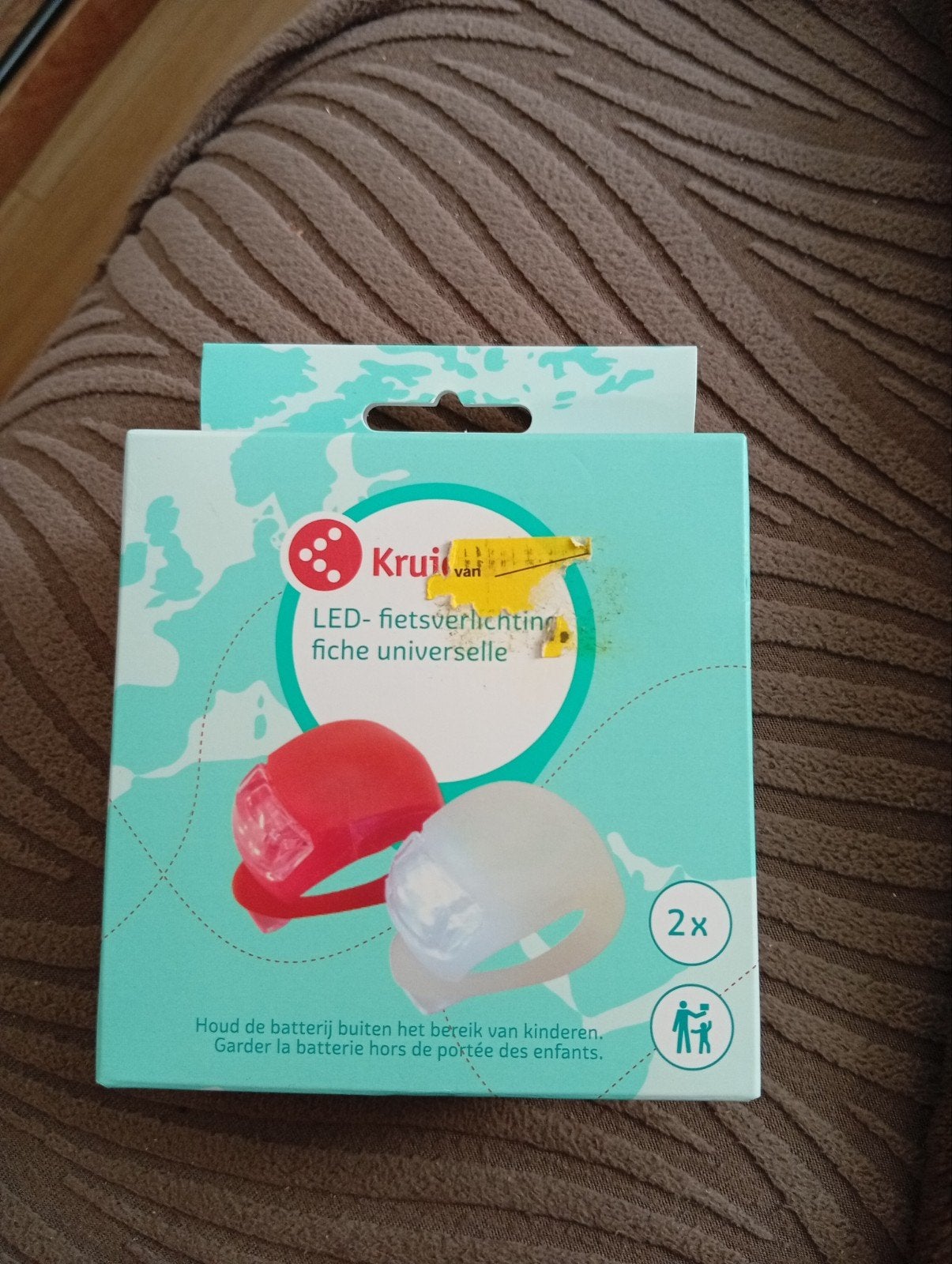 Kruidvat LED-fietsverlichting set (rood en wit), Fietsen en Brommers, Fietsaccessoires | Fietsverlichting, Ophalen, Nieuw, Batterij