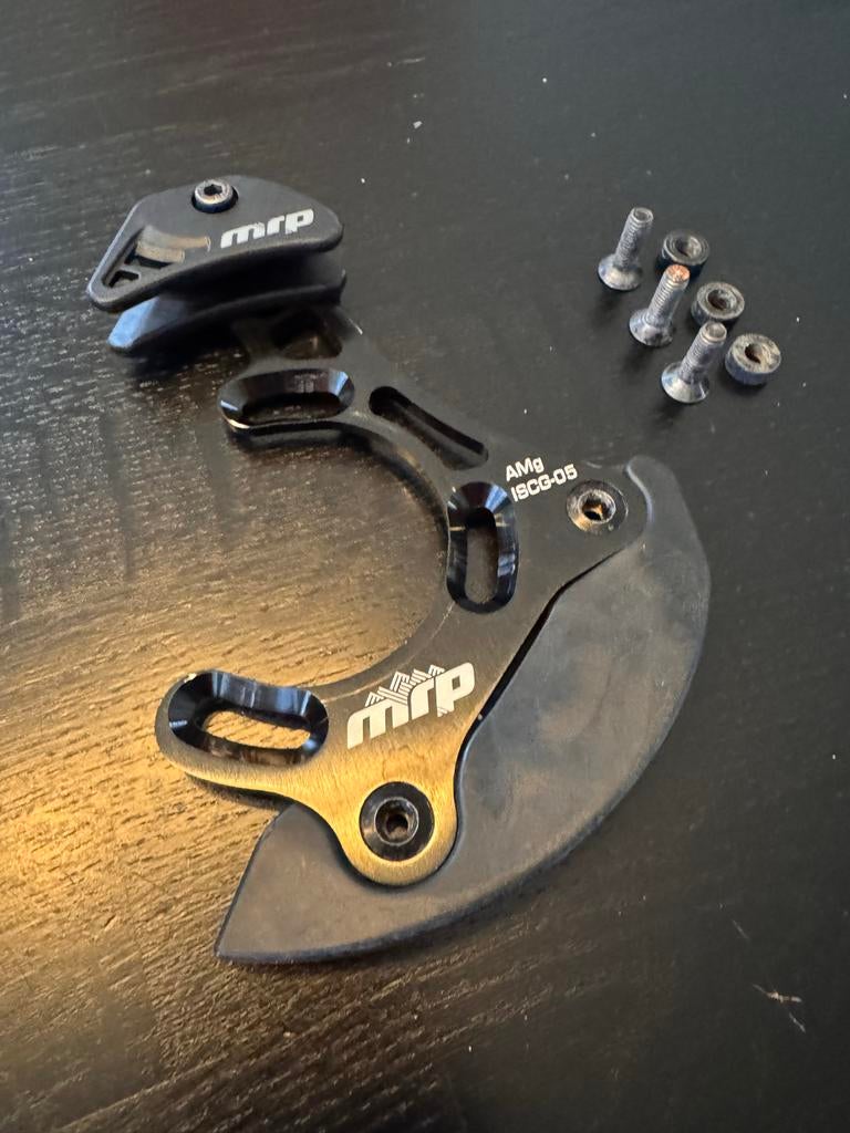 MRP AMG ISCG-05 Bashguard / Chainguard / kettinggeleider, Fietsen en Brommers, Fietsonderdelen, Ophalen of Verzenden, Zo goed als nieuw