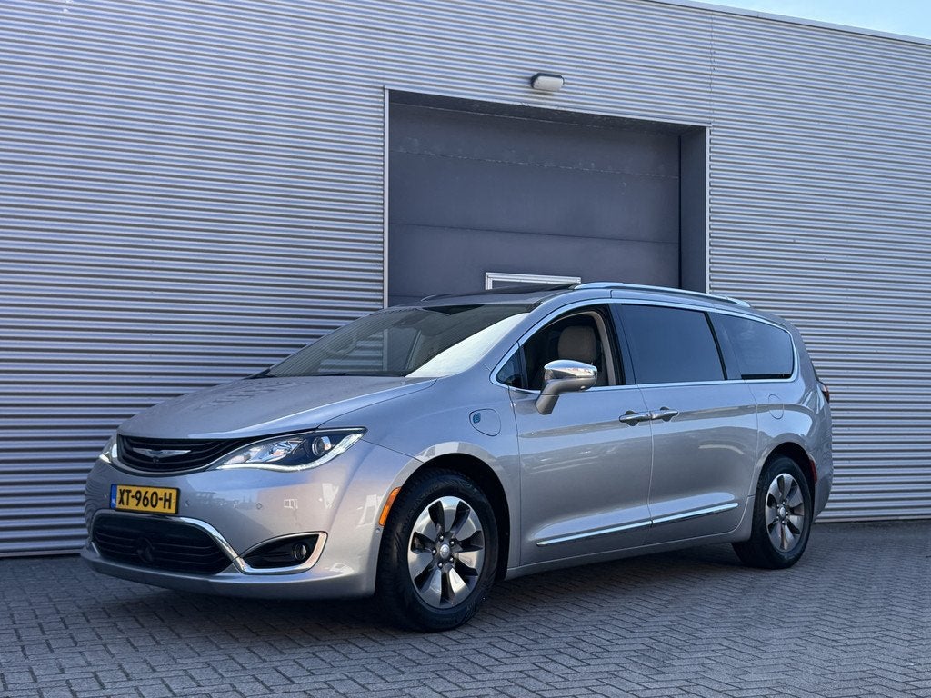 Chrysler Pacifica 3.6 V6 Hybrid Platinum I Aut. I PHEV I 7 P, Auto's, Chrysler, Gebruikt, Beige, Leder, Bedrijf