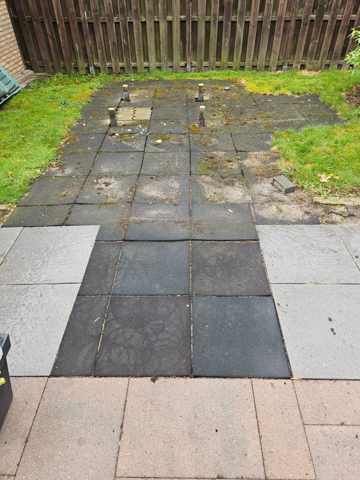Gebruikte rubberen tegels voor tuin of speelplaats, Ophalen, Gebruikt, Rubber, 10 m² of meer