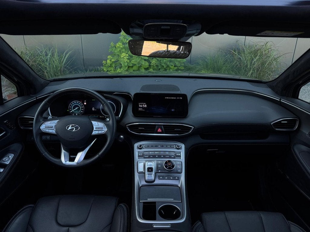 Hyundai Santa Fe 1.6 T-GDI PHEV Premium Sky 7p. BTW FULL PAN, Auto's, Hyundai, Santa Fe, Zwart, 4 cilinders, Met garantie (alle)