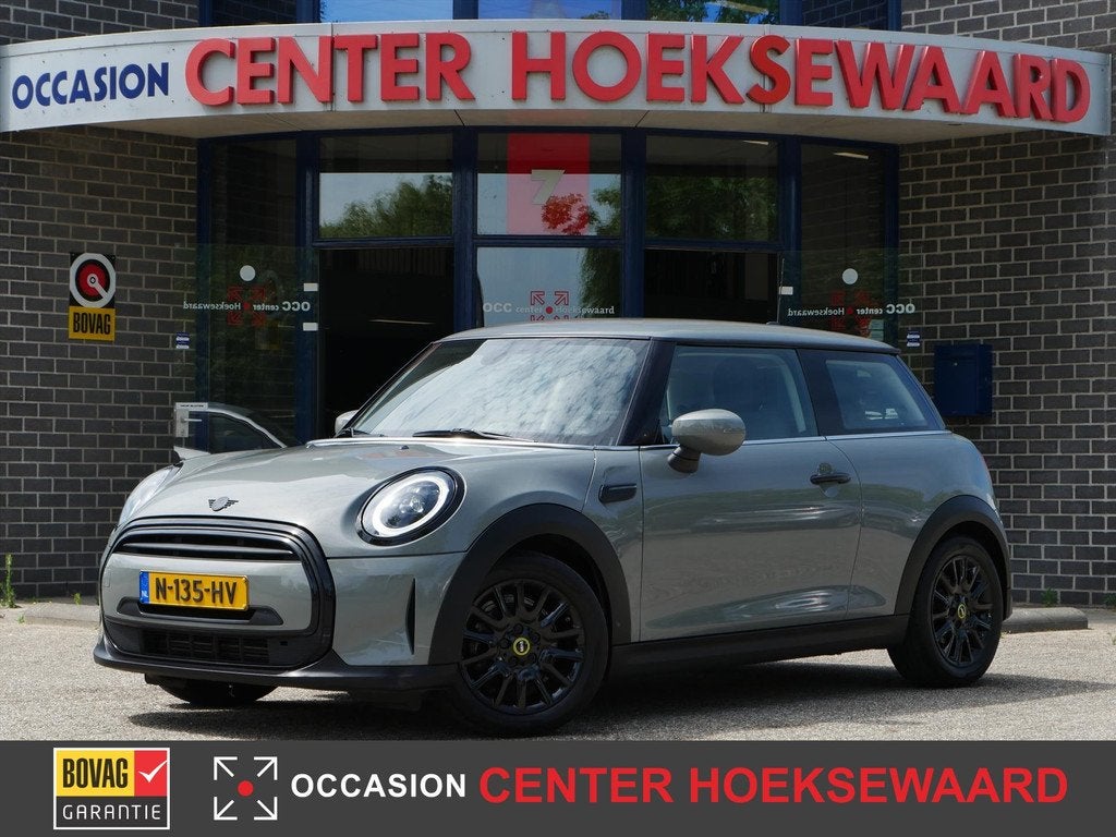 Mini One Mini 1.5 Business Edition | Half-Leder | Carplay |, Auto's, Mini, 12 maanden, Gebruikt, Euro 6, 4 stoelen